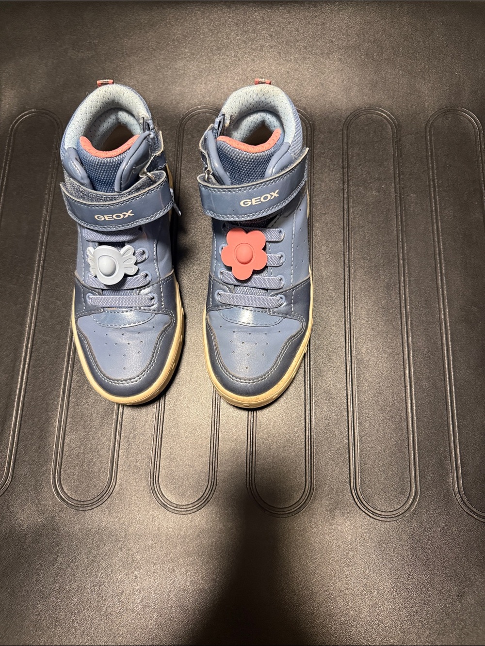 Geox Kids Blue High-Top Sneakers with Pink and Gray Flower Accents